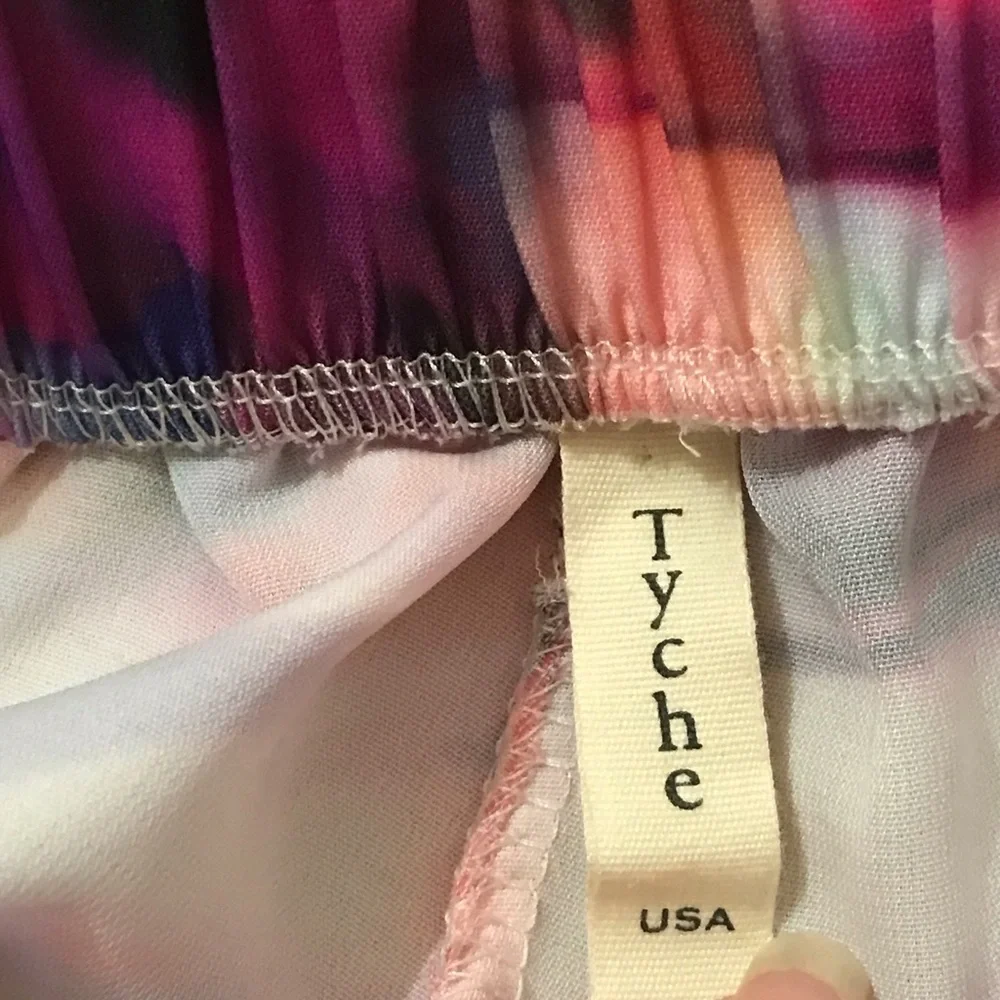 Tyche Boutique Stretch Polyester Swirled Tie Dye Dress Shorts Pockets Stretch
